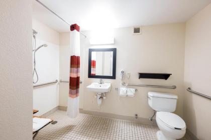 Red Roof Inn PLUS+ Boston - Woburn/ Burlington - image 4