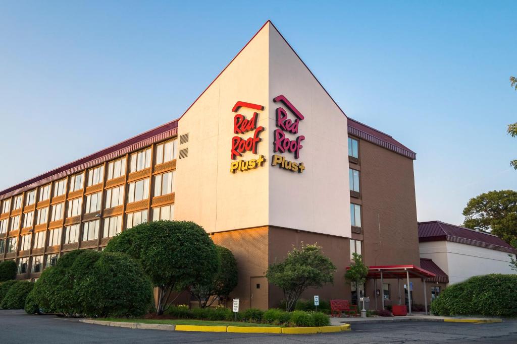 Red Roof Inn PLUS+ Boston - Woburn/ Burlington - image 5