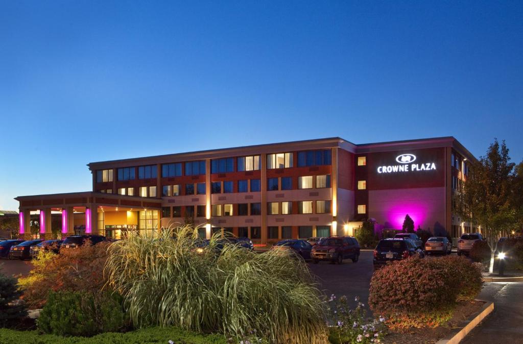 Crowne Plaza Boston - Woburn an IHG Hotel - main image