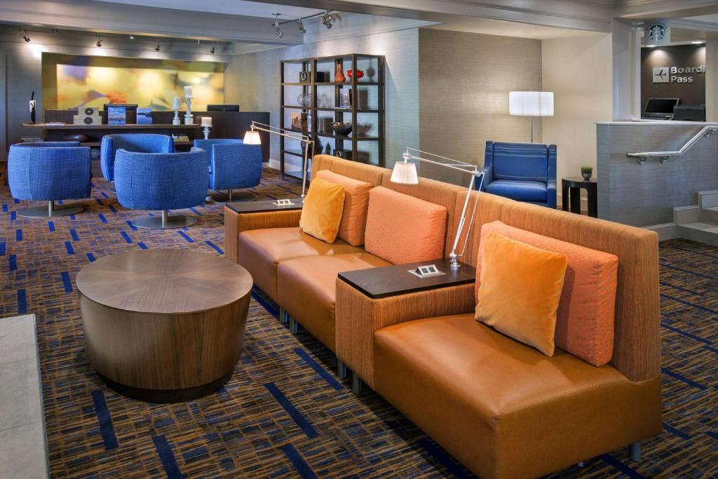 Sonesta Select Boston Woburn Burlington - main image
