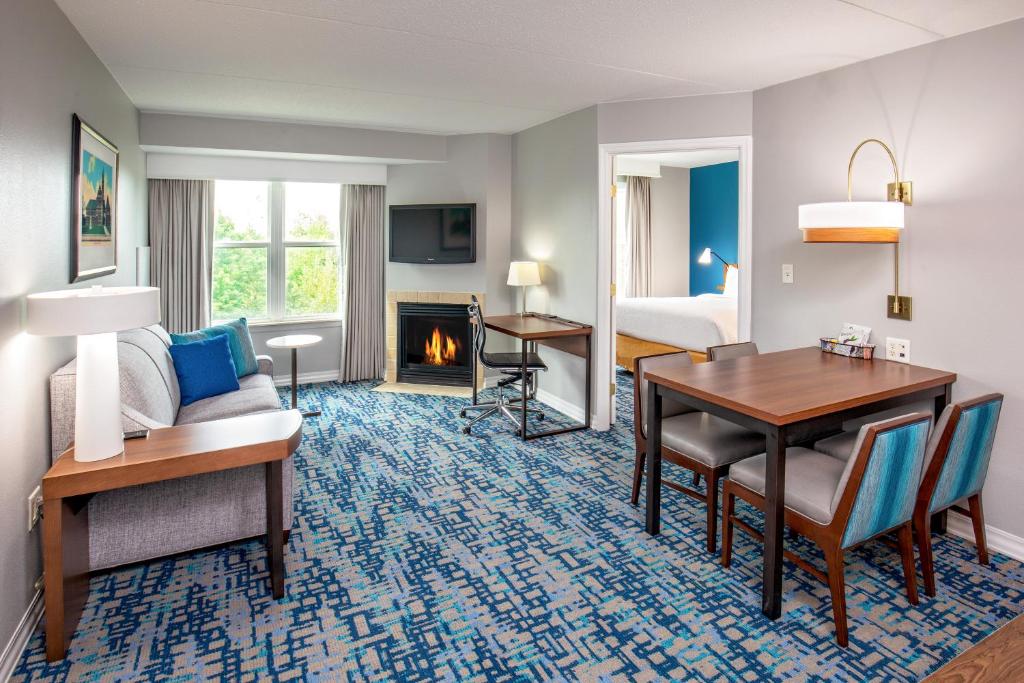 Residence Inn by Marriott Boston Woburn - image 6