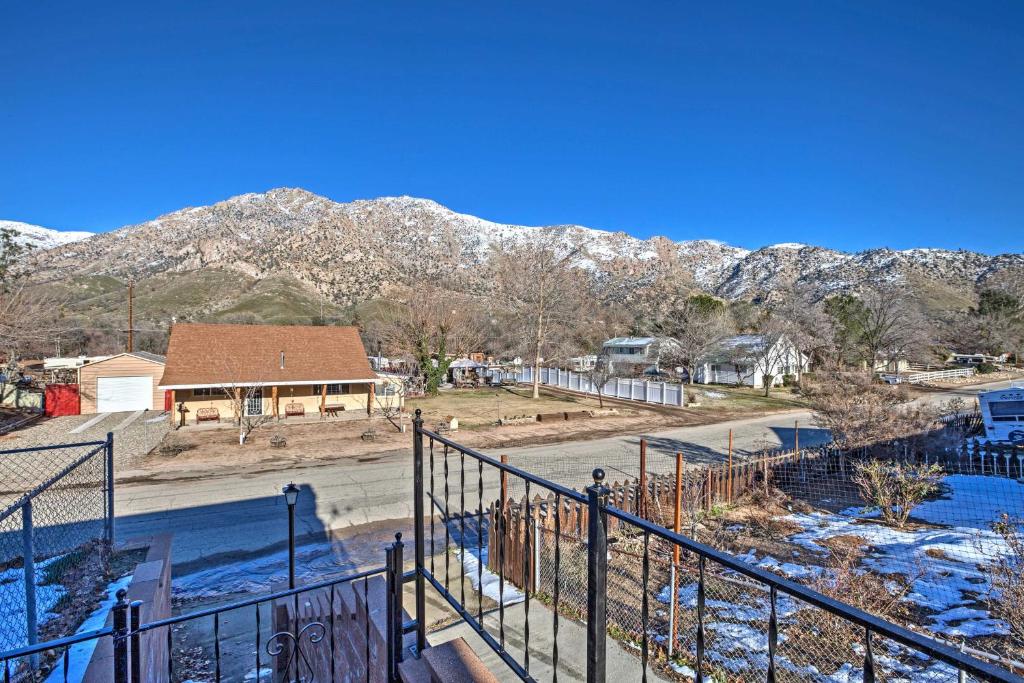 Scenic Kernville Home - Walk to Downtown and River! - image 7
