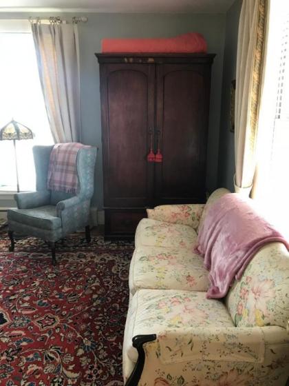Topsides Bed & Breakfast - image 13