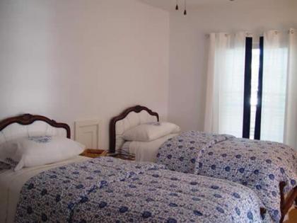 Topsides Bed & Breakfast - image 3