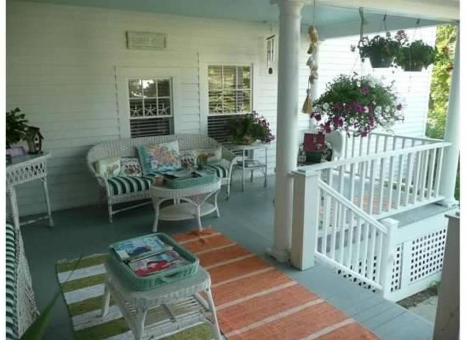 Topsides Bed & Breakfast - image 5