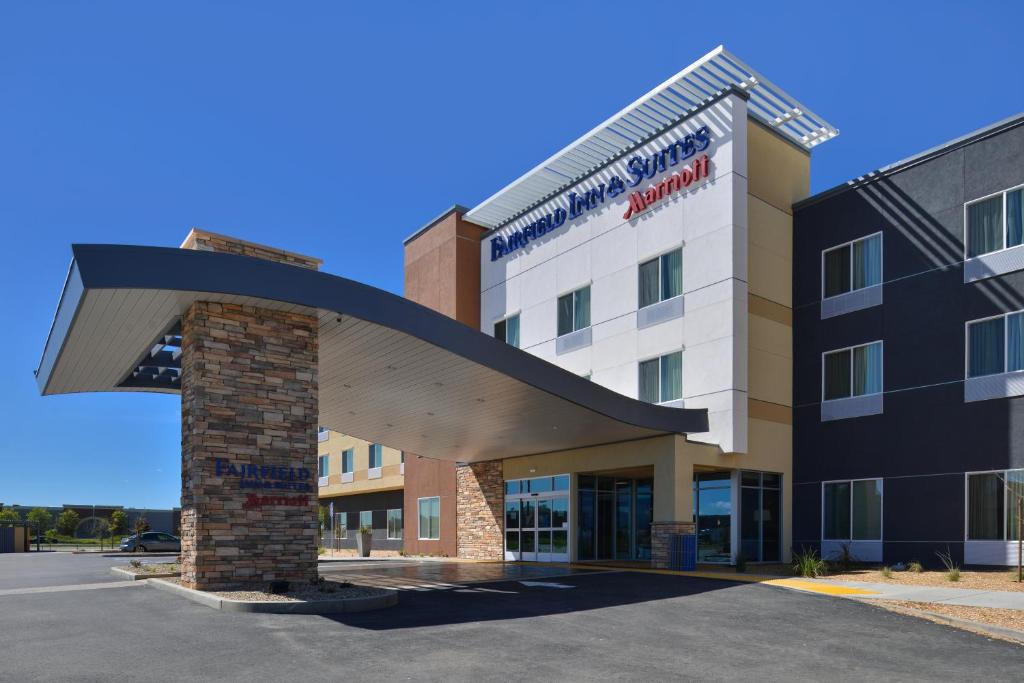 Fairfield Inn & Suites by Marriott Sacramento Airport Woodland - main image