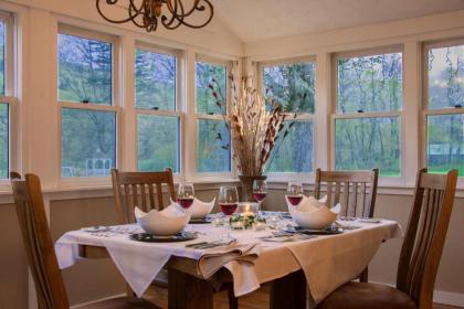 The Lincoln Inn & Restaurant At The Covered Bridge