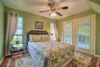Serene Lakefront Escape with Dock Swim and Fish! - image 13