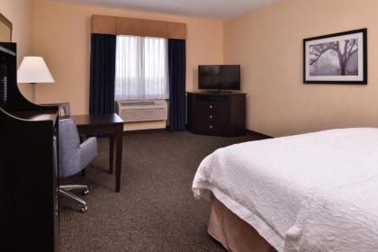 Hampton Inn & Suites Woodward - image 11