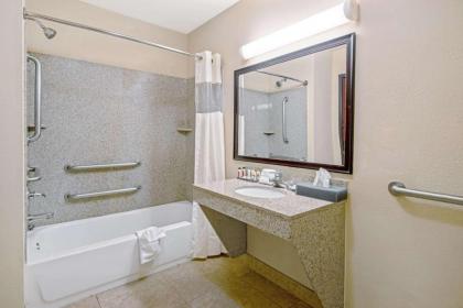 La Quinta by Wyndham Woodward - image 8