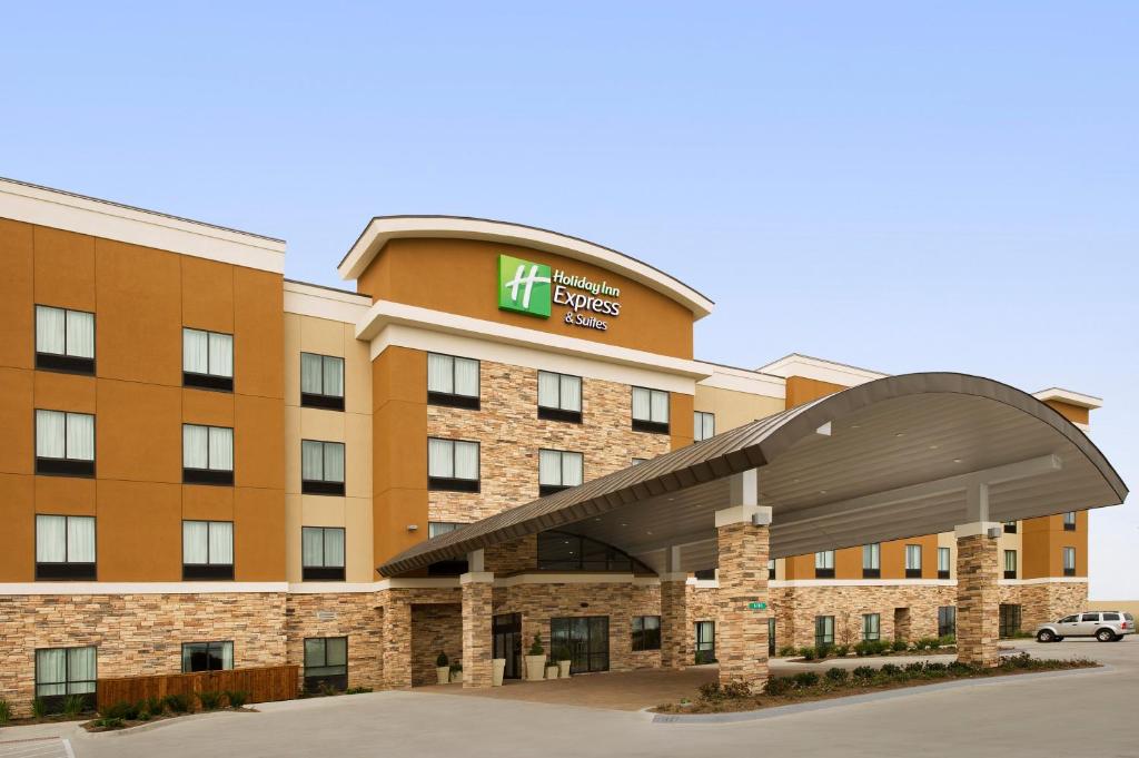Holiday Inn Express Hotel & Suites Waco South an IHG Hotel - main image