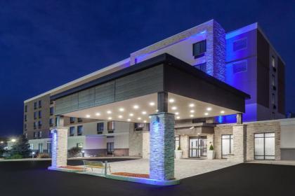 Holiday Inn Express Hotel & Suites Providence-Woonsocket an IHG Hotel - image 12