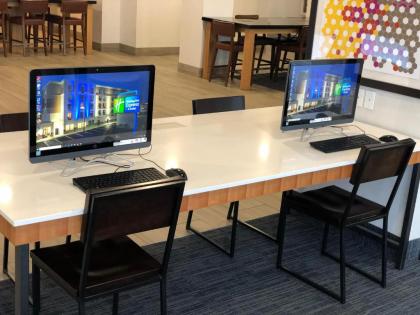 Holiday Inn Express Hotel & Suites Providence-Woonsocket an IHG Hotel - image 3