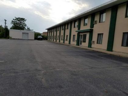 Woonsocket Motor Inn - image 3