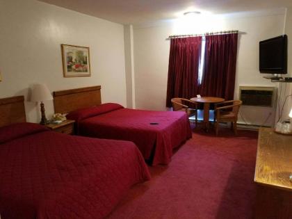 Woonsocket Motor Inn - image 5