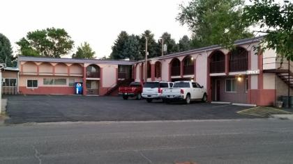 Town House Motor Inn - image 9