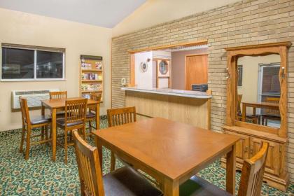 Days Inn by Wyndham Worthington - image 11