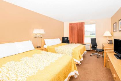 Days Inn by Wyndham Worthington - image 13