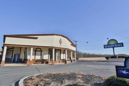 Days Inn by Wyndham Wrightstown - image 13