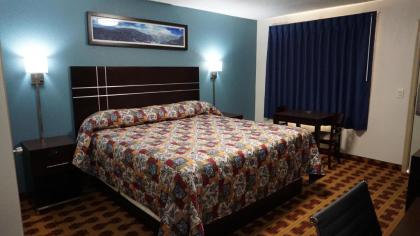 Lodge Inn - image 1