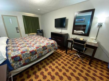 Lodge Inn - image 11