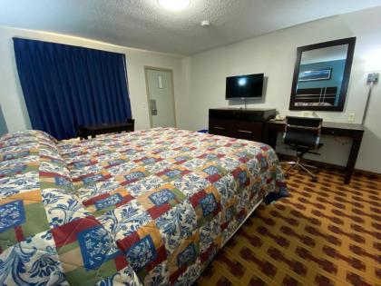 Lodge Inn - image 12