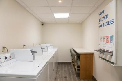 Hampton Inn Grand Rapids-South - image 9