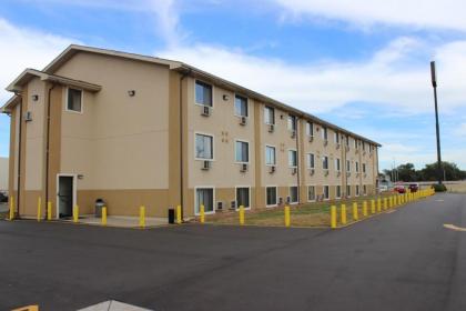 Super 8 Grand Rapids City Center - image 2