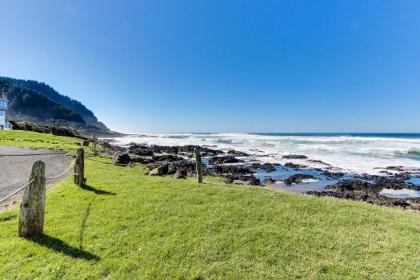 Sea Rock Retreat - image 11