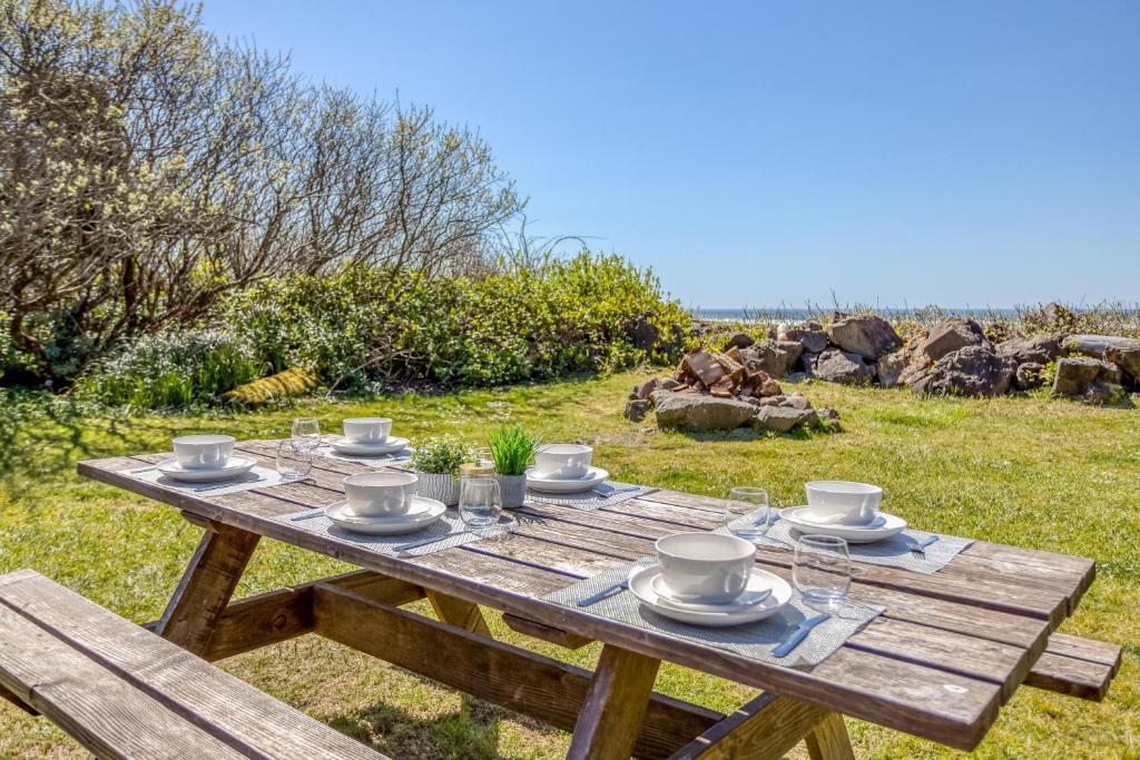Rustic Retreat - main image