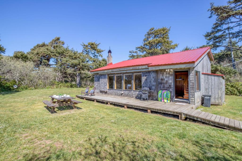 Rustic Retreat - image 3
