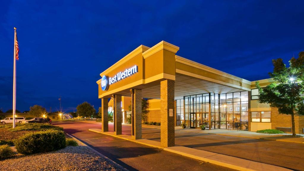 Best Western Kelly Inn - Yankton - main image