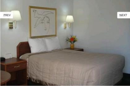 Broadway Inn - image 13