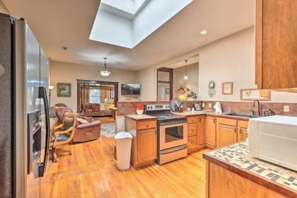 Cozy Yankton Apartment about Walk to Downtown! - image 8
