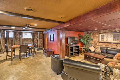 Converted Bar Apt Walk to Bars and Eateries! - image 9