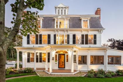 Bed and Breakfast in Yarmouth Port Massachusetts