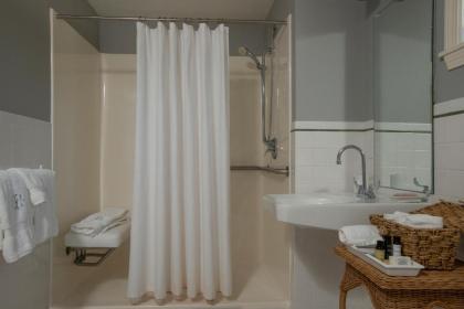 Liberty Hill Inn - image 15