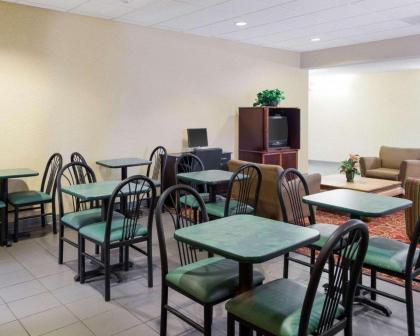 Econo Lodge Yazoo City - image 13