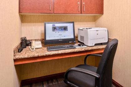 Hampton Inn York - image 12