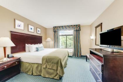 Wingate by Wyndham York - image 3