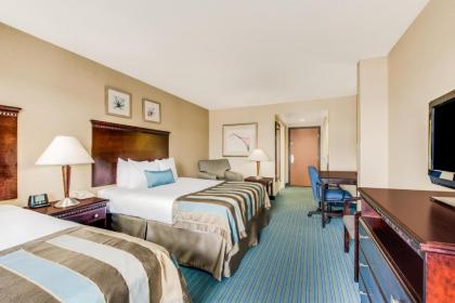 Wingate by Wyndham York - image 8