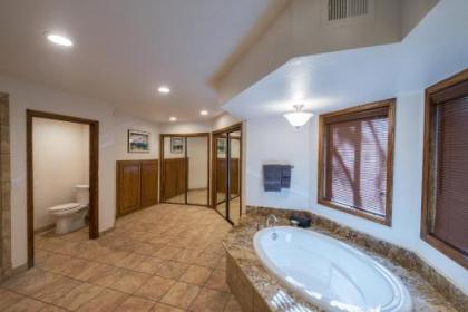 Four Seasons - 3BR/4BA Holiday Home - image 5