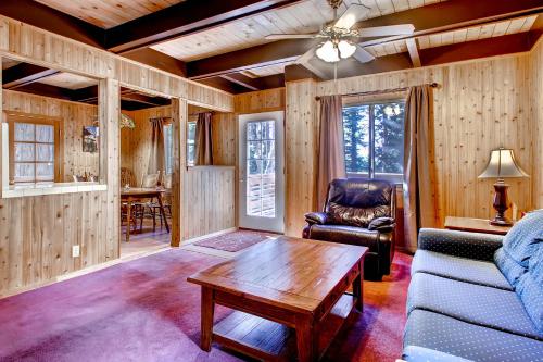 Skyline Retreat - 3BR/2BA Home - image 4