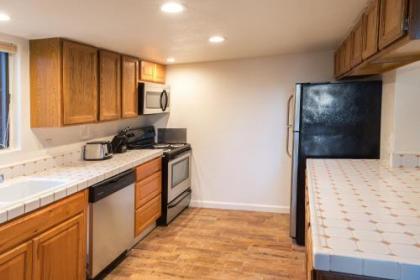 Yosemite Aviary - 5BR/4BA Holiday Home - image 3