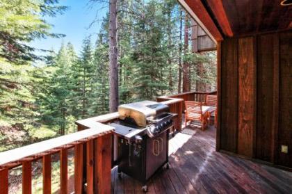 Little Ahwahnee Inn Holiday Home - 2BR/2.5BA - image 2
