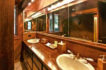 Little Ahwahnee Inn Holiday Home - 2BR/2.5BA - image 5