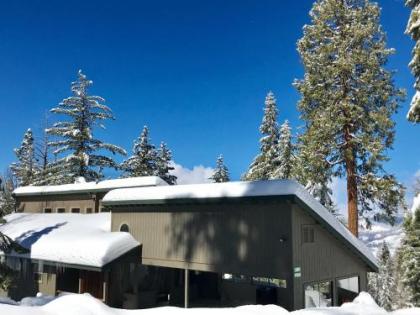 Holiday homes in Yosemite Village California
