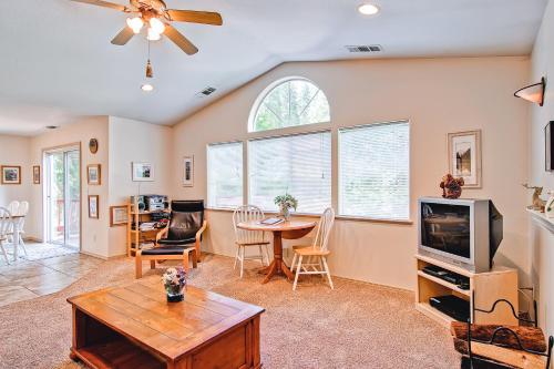 Hikers Hideaway - image 3