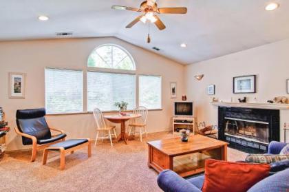 Hikers Hideaway - image 5