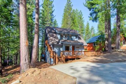 Pinetree Retreat Yosemite Village